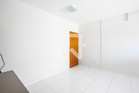 Sala de apartamento para alugar com 2 quartos, 60m² em Santa Mônica, Uberlândia