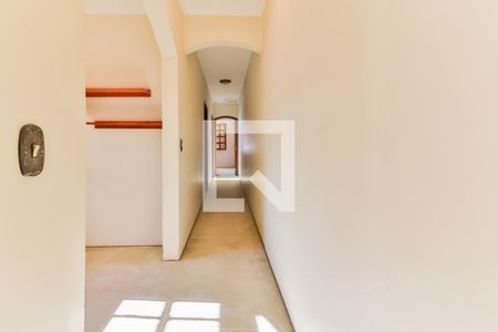 Casa para alugar com 150m², 4 quartos e 2 vagas Casa para alugar com 150m², 4 quartos e 2 vagasCorredor Quartos