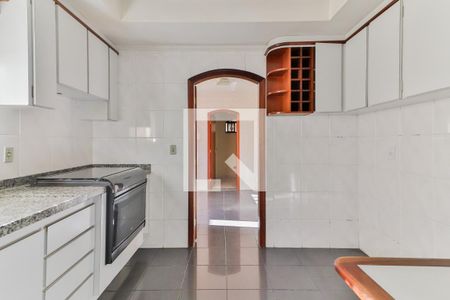 Casa para alugar com 150m², 4 quartos e 2 vagas Casa para alugar com 150m², 4 quartos e 2 vagasCozinha