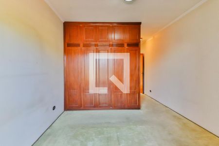Casa para alugar com 150m², 4 quartos e 2 vagas Casa para alugar com 150m², 4 quartos e 2 vagasQuarto 1 Suite