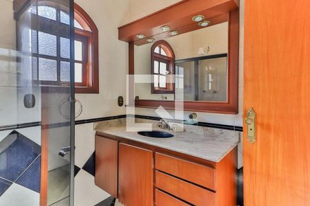 Casa para alugar com 150m², 4 quartos e 2 vagas Casa para alugar com 150m², 4 quartos e 2 vagasBanheiro Social