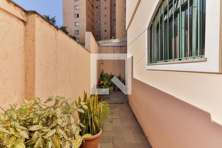 Casa para alugar com 150m², 4 quartos e 2 vagas Casa para alugar com 150m², 4 quartos e 2 vagasQuintal