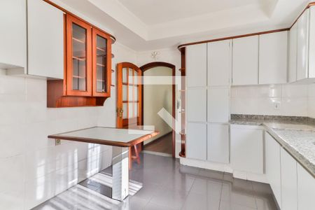 Casa para alugar com 150m², 4 quartos e 2 vagas Casa para alugar com 150m², 4 quartos e 2 vagasCozinha