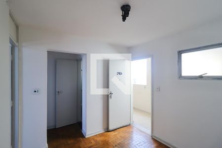 Sala de apartamento para alugar com 1 quarto, 43m² em Aclimação, São Paulo