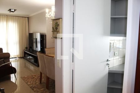 Apartamento para alugar com 77m², 3 quartos e 2 vagasEntrada