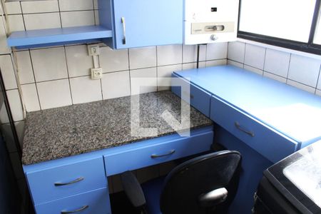 Apartamento para alugar com 77m², 3 quartos e 2 vagasÁrea de Serviço / Escritório