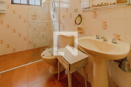 Casa para alugar com 230m², 3 quartos e 4 vagasBanheiro 1