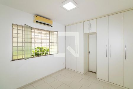 Quarto 2 de casa para alugar com 3 quartos, 101m² em Campo Grande, Rio de Janeiro