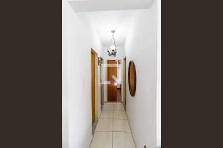 Corredor de apartamento à venda com 3 quartos, 90m² em Santa Terezinha, Belo Horizonte