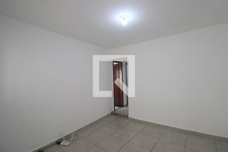 Sala de casa para alugar com 2 quartos, 240m² em Colubande, São Gonçalo
