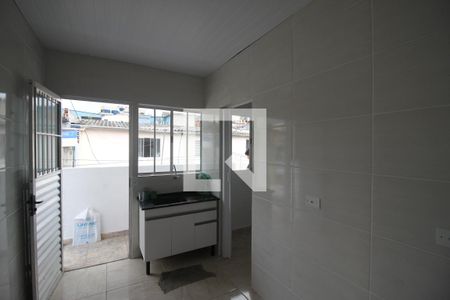 Cozinha e Área de Serviço de kitnet/studio para alugar com 1 quarto, 15m² em Jardim Nizia, São Paulo