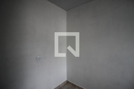 Sala de kitnet/studio para alugar com 1 quarto, 15m² em Jardim Nizia, São Paulo