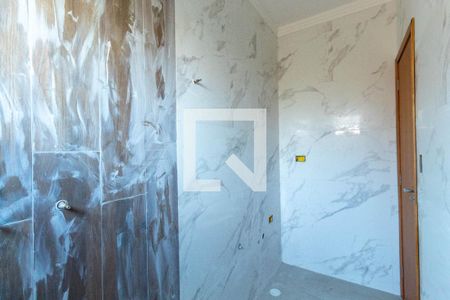 Casa à venda com 117m², 2 quartos e 2 vagasBanheiro da Suíte 1