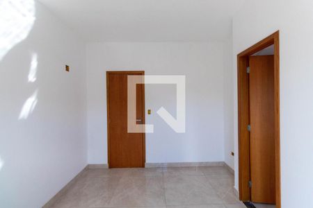 Casa à venda com 117m², 2 quartos e 2 vagasQuarto Suíte 2