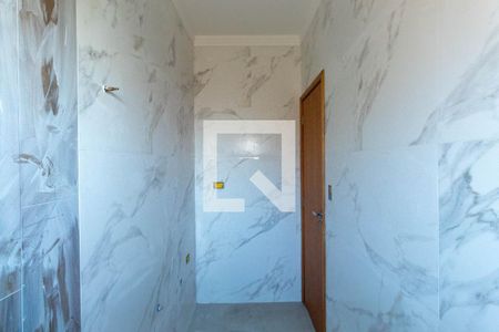 Casa à venda com 117m², 2 quartos e 2 vagasBanheiro da Suíte 1