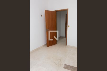 Casa à venda com 117m², 3 quartos e 2 vagasQuarto Suíte 2 com varanda