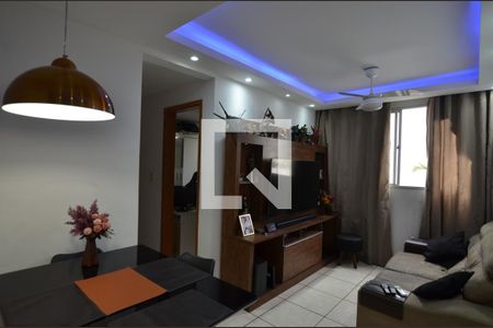 Sala de apartamento à venda com 2 quartos, 50m² em Parada de Lucas, Rio de Janeiro