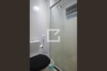 Banheiro da Suíte de apartamento à venda com 2 quartos, 50m² em Parada de Lucas, Rio de Janeiro