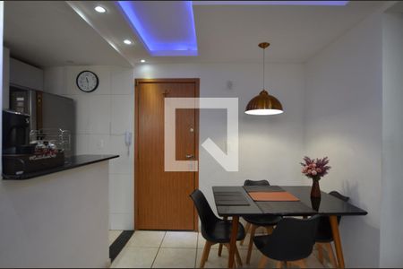 Sala de apartamento à venda com 2 quartos, 50m² em Parada de Lucas, Rio de Janeiro