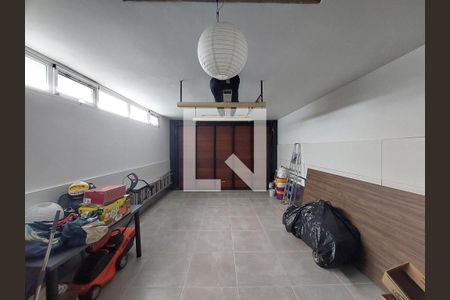 Casa de condomínio à venda com 260m², 3 quartos e 2 vagas Casa de condomínio à venda com 260m², 3 quartos e 2 vagasGaragem