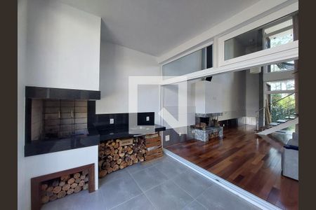 Casa de condomínio à venda com 260m², 3 quartos e 2 vagas Casa de condomínio à venda com 260m², 3 quartos e 2 vagasChurrasqueira