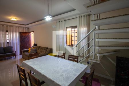 Sala de casa para alugar com 3 quartos, 110m² em Itaim Paulista, São Paulo