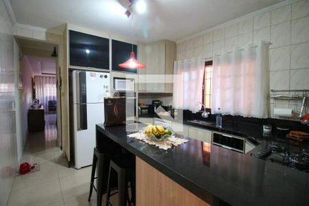 Casa para alugar com 110m², 3 quartos e 2 vagasCozinha