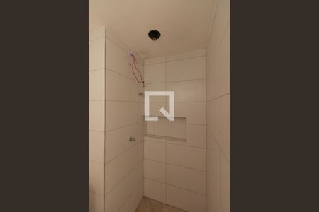 Banheiro de casa para alugar com 1 quarto, 40m² em Vila Lucia, São Paulo