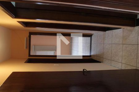 Corredor de apartamento para alugar com 3 quartos, 100m² em Vila Valenca, São Vicente