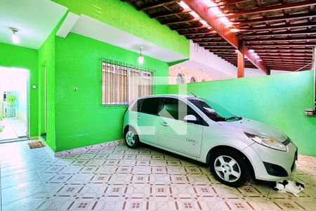 Casa à venda com 187m², 4 quartos e 2 vagas Casa à venda com 187m², 4 quartos e 2 vagasGaragem