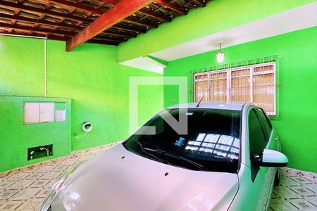 Casa à venda com 187m², 4 quartos e 2 vagas Casa à venda com 187m², 4 quartos e 2 vagasGaragem