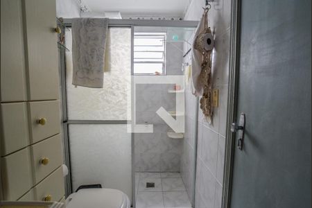 Banheiro da Suíte de casa à venda com 2 quartos, 200m² em Jardim Cristiane, Santo André