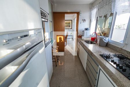 Apartamento à venda com 255m², 4 quartos e 5 vagasCozinha