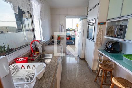 Apartamento à venda com 255m², 4 quartos e 5 vagasCozinha