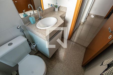 Apartamento à venda com 255m², 4 quartos e 5 vagasBanheiro