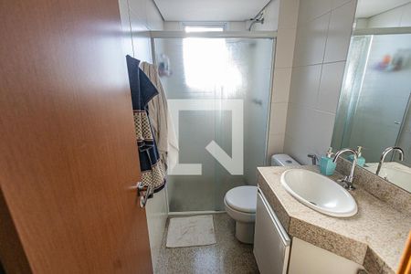 Apartamento à venda com 255m², 4 quartos e 5 vagasBanheiro
