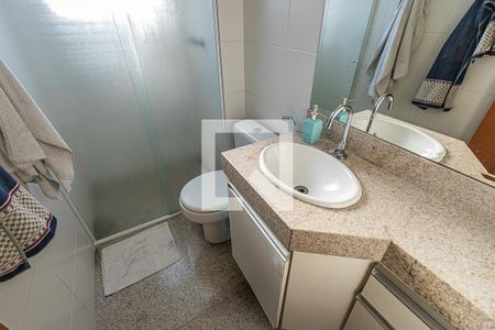 Apartamento à venda com 255m², 4 quartos e 5 vagasBanheiro