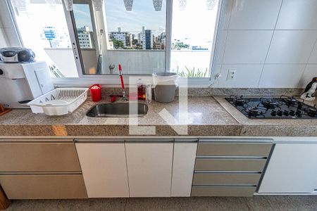 Apartamento à venda com 255m², 4 quartos e 5 vagasCozinha