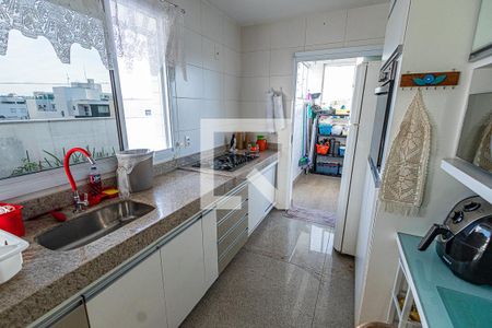 Apartamento à venda com 255m², 4 quartos e 5 vagasCozinha