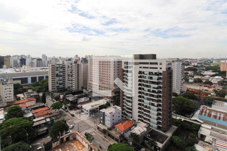 Vista  de apartamento à venda com 2 quartos, 35m² em Moema, São Paulo