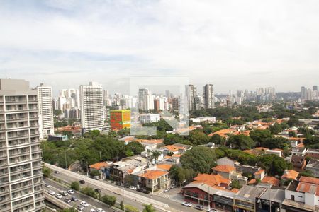 Vista de apartamento à venda com 2 quartos, 34m² em Moema, São Paulo