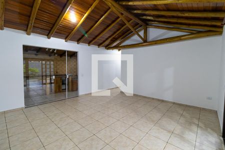 Sala de casa para alugar com 2 quartos, 60m² em Capão da Imbuia, Pinhais