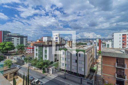 Sala de apartamento para alugar com 3 quartos, 103m² em Coração Eucarístico, Belo Horizonte