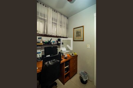 Apartamento à venda com 121m², 3 quartos e 2 vagas Apartamento à venda com 121m², 3 quartos e 2 vagasEscritório