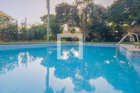 Apartamento à venda com 121m², 3 quartos e 2 vagas Apartamento à venda com 121m², 3 quartos e 2 vagasÁrea comum - Piscina