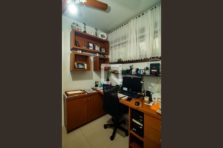 Apartamento à venda com 121m², 3 quartos e 2 vagas Apartamento à venda com 121m², 3 quartos e 2 vagasEscritório