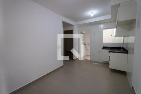 Apartamento para alugar com 37m², 2 quartos e 1 vagaSala/Cozinha