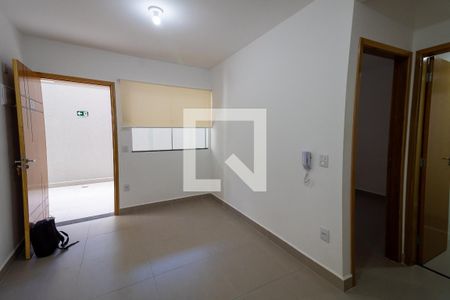Sala/Cozinha de apartamento para alugar com 2 quartos, 37m² em Vila Ivone, São Paulo