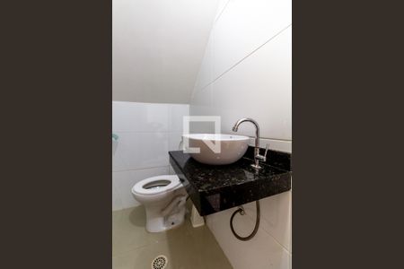 Lavabo de casa para alugar com 2 quartos, 130m² em Vila Guilhermina, São Paulo