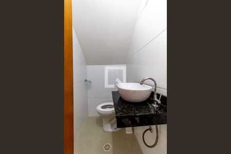 Lavabo de casa para alugar com 2 quartos, 130m² em Vila Guilhermina, São Paulo
